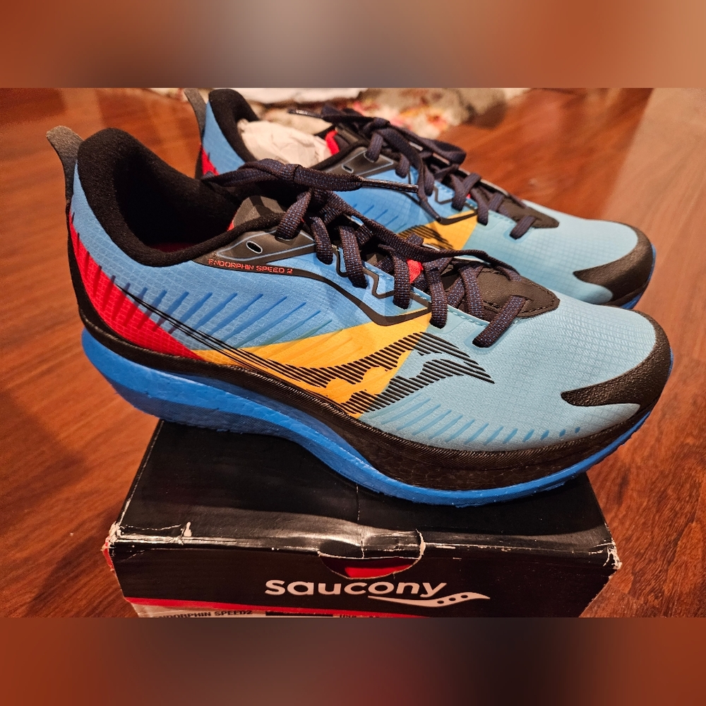 Saucony Endorphin Speed 2 Runshield NIB women's 8.5
